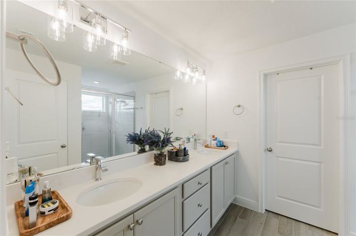 Image No.40-4 Bed House for sale