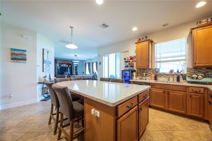 Image No.13-5 Bed House for sale