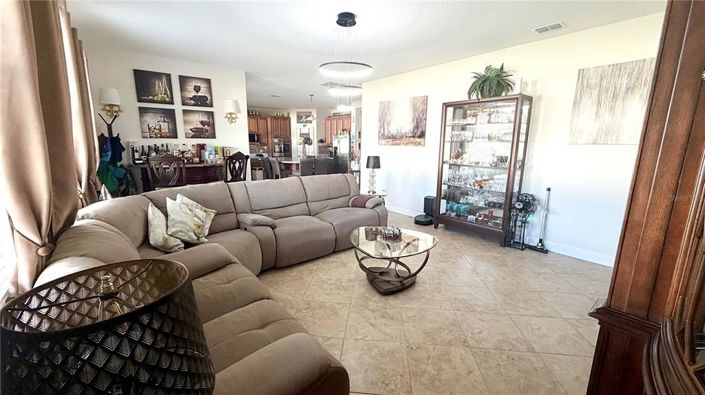 Image No.45-5 Bed House for sale