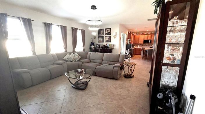 Image No.47-5 Bed House for sale