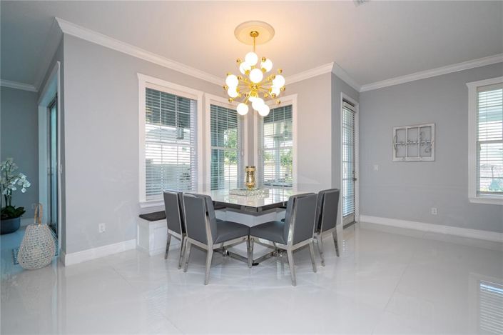 Image No.24-4 Bed House for sale