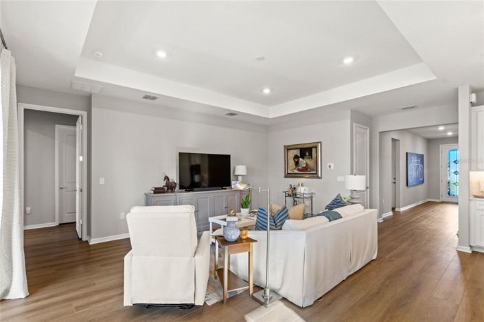 Image No.13-2 Bed House for sale