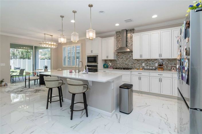 Image No.15-6 Bed House for sale