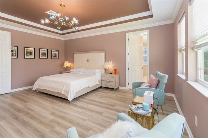 Image No.27-6 Bed House for sale