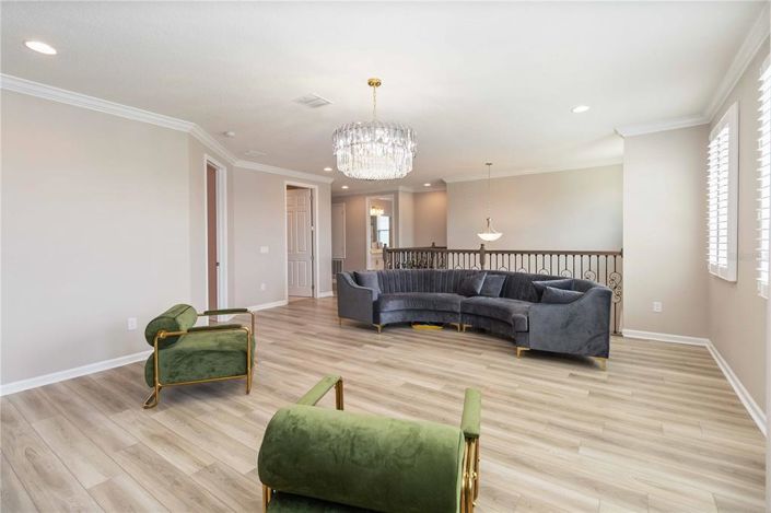 Image No.41-6 Bed House for sale