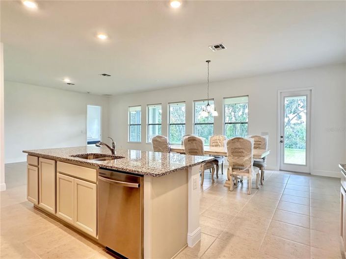 Image No.13-4 Bed House for sale