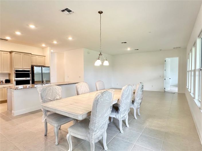 Image No.18-4 Bed House for sale