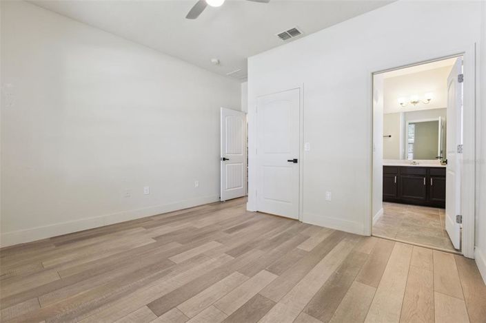 Image No.18-4 Bed House for sale