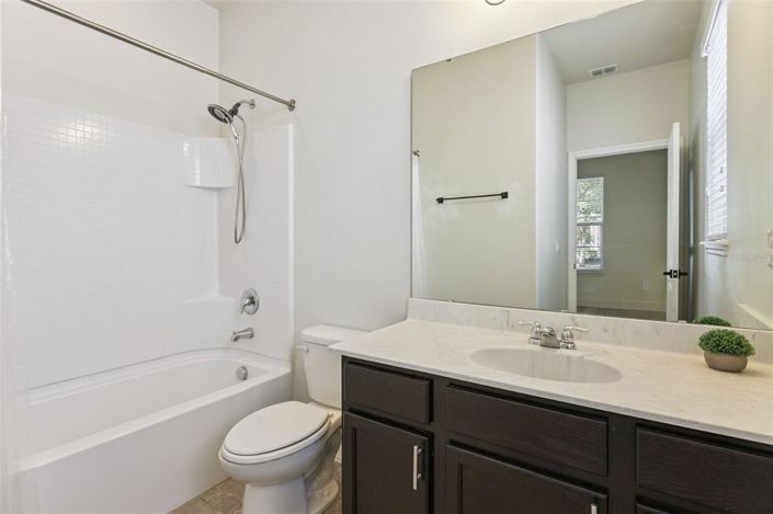 Image No.20-4 Bed House for sale