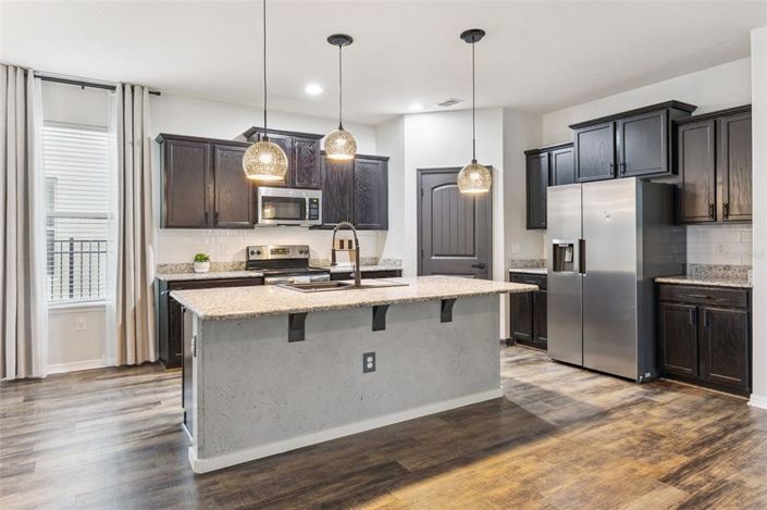 Image No.5-4 Bed House for sale