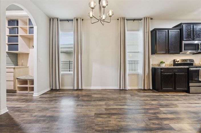 Image No.9-4 Bed House for sale