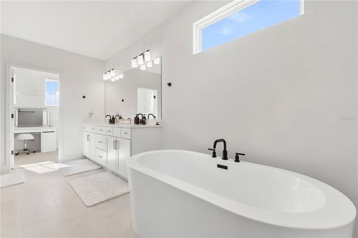 Image No.47-4 Bed House for sale