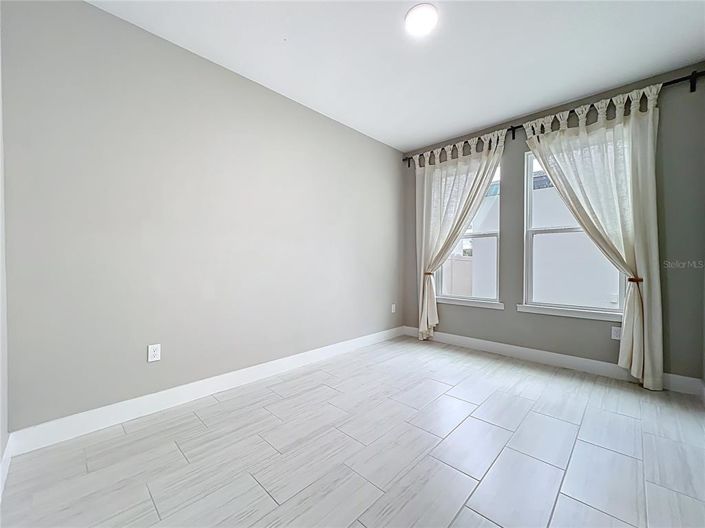 Image No.28-4 Bed House for sale