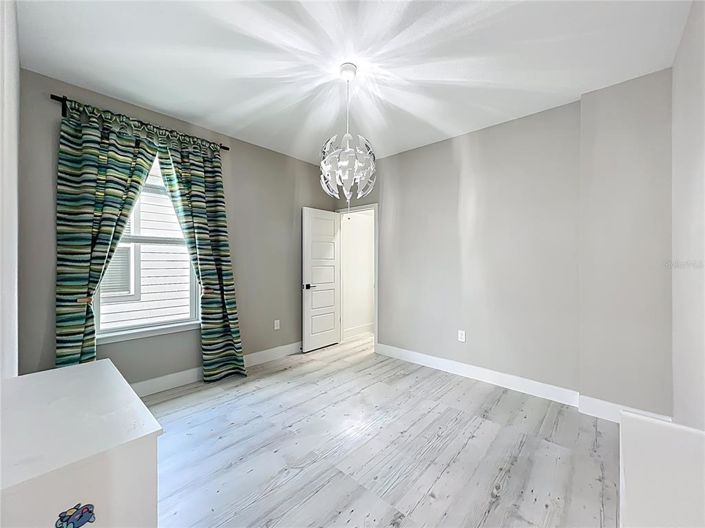 Image No.36-4 Bed House for sale