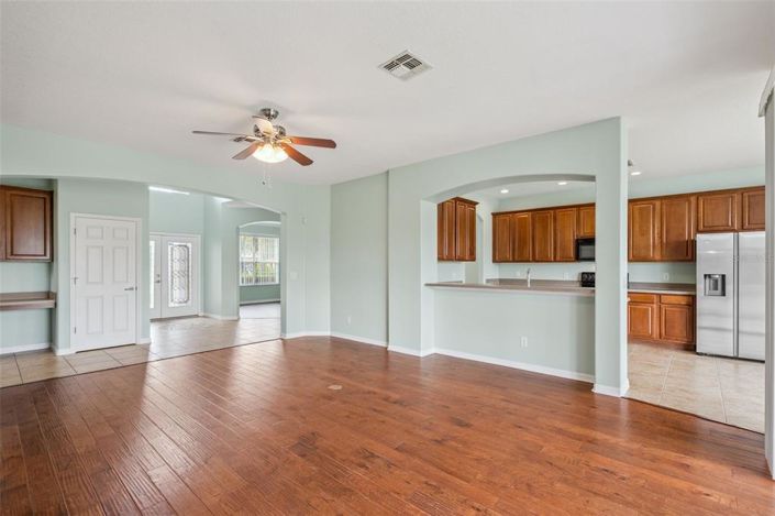 Image No.11-5 Bed House for sale