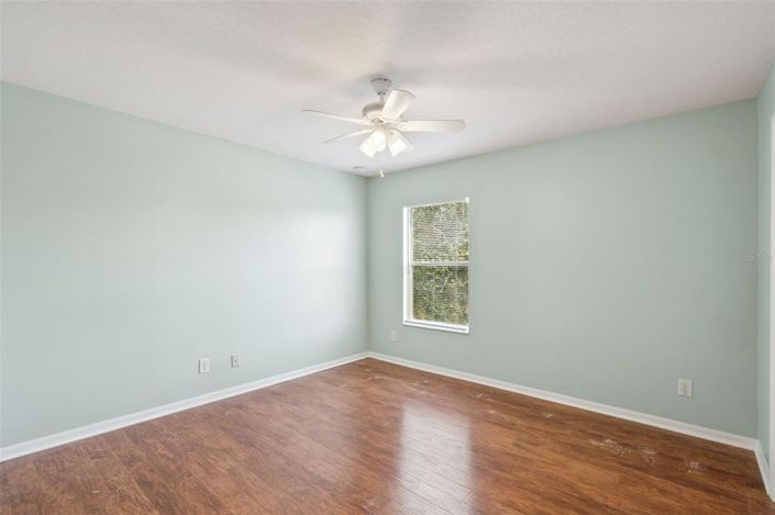 Image No.27-5 Bed House for sale