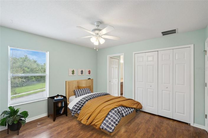 Image No.30-5 Bed House for sale