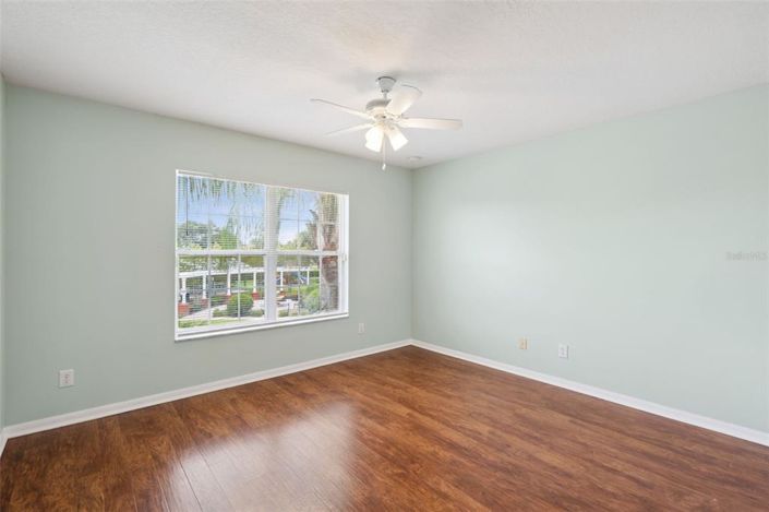 Image No.41-5 Bed House for sale