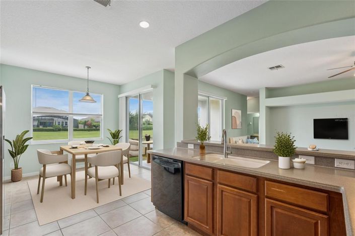 Image No.9-5 Bed House for sale