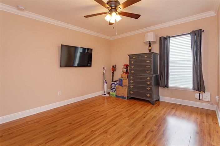 Image No.19-3 Bed House for sale