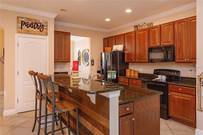 Image No.9-3 Bed House for sale