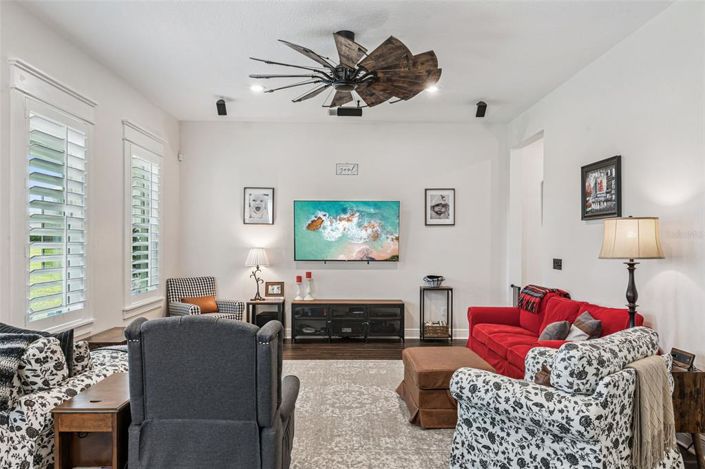 Image No.35-5 Bed House for sale