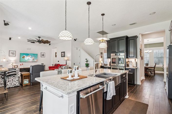 Image No.5-5 Bed House for sale