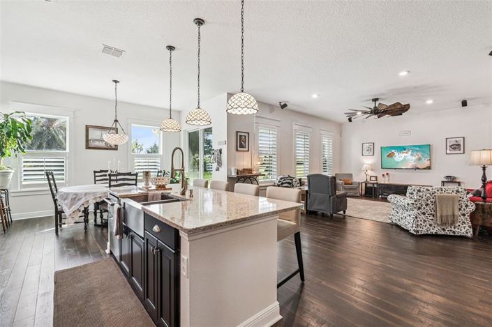 Image No.7-5 Bed House for sale