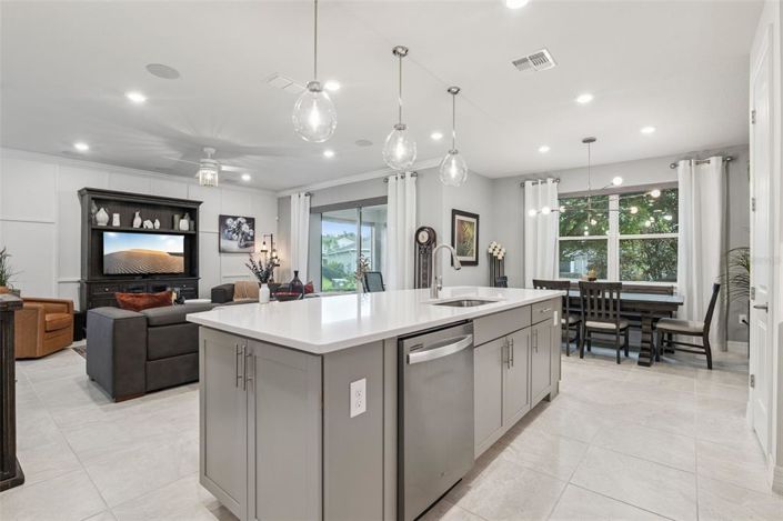 Image No.17-4 Bed House for sale