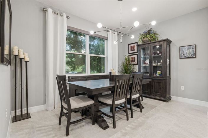 Image No.25-4 Bed House for sale