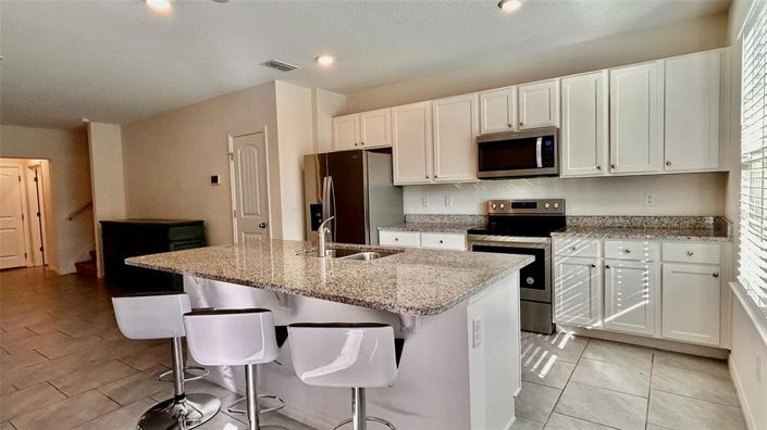 Image No.4-3 Bed Townhouse for sale