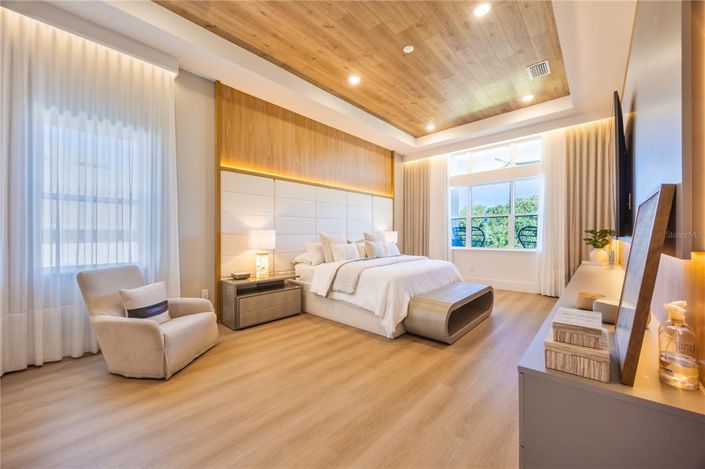 Image No.11-6 Bed House for sale