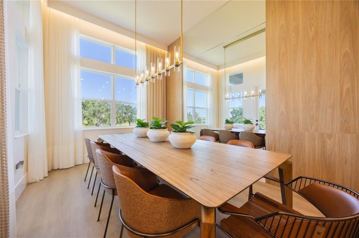 Image No.20-6 Bed House for sale