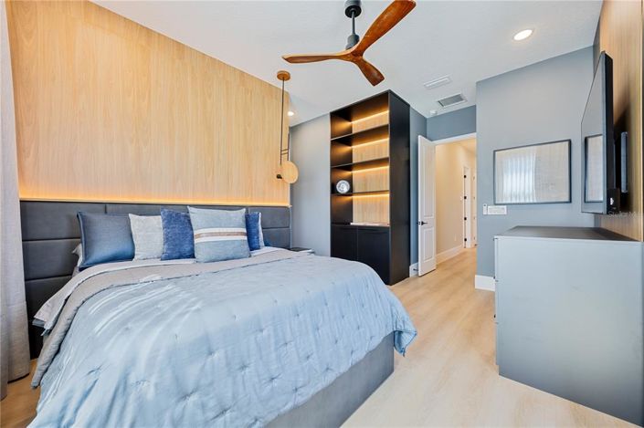 Image No.39-6 Bed House for sale