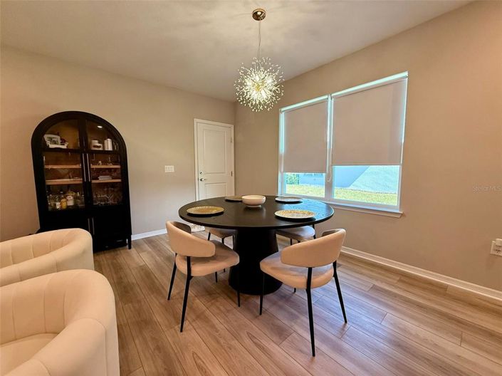 Image No.10-5 Bed House for sale