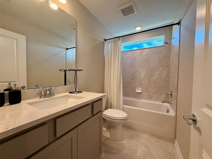 Image No.24-5 Bed House for sale