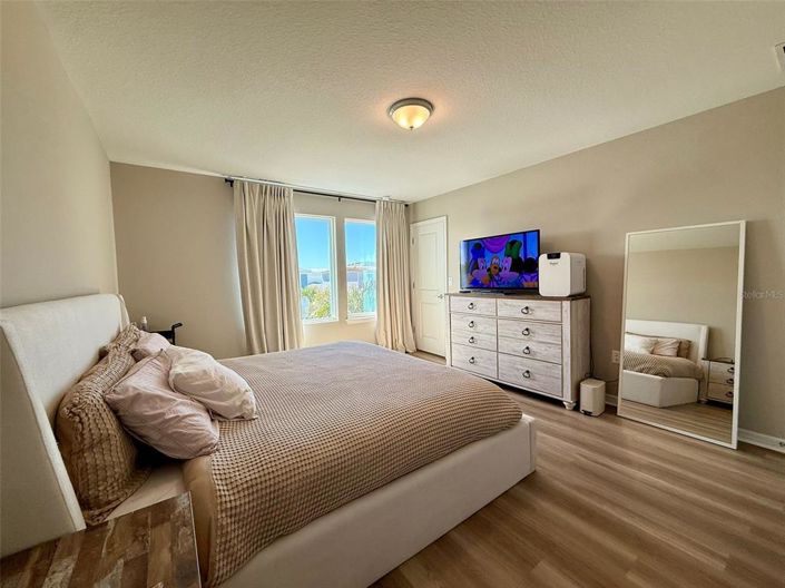 Image No.27-5 Bed House for sale