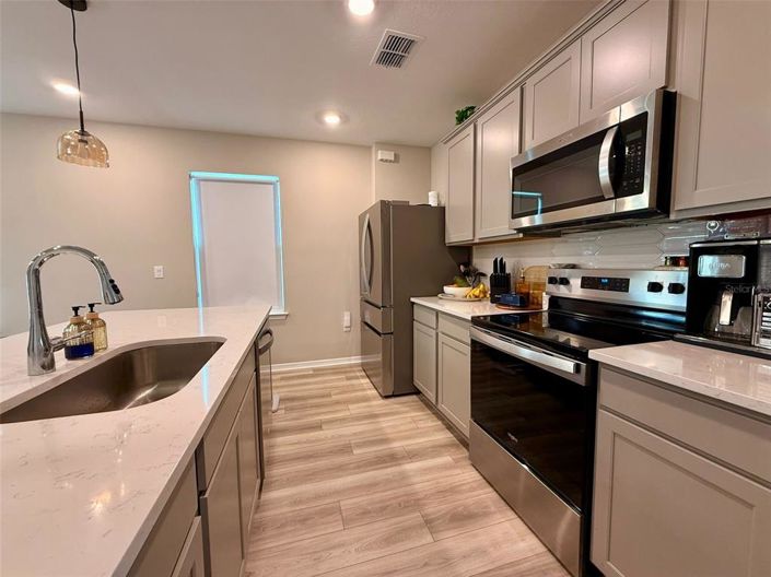 Image No.3-5 Bed House for sale