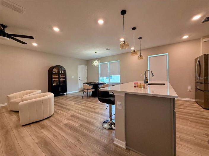 Image No.6-5 Bed House for sale