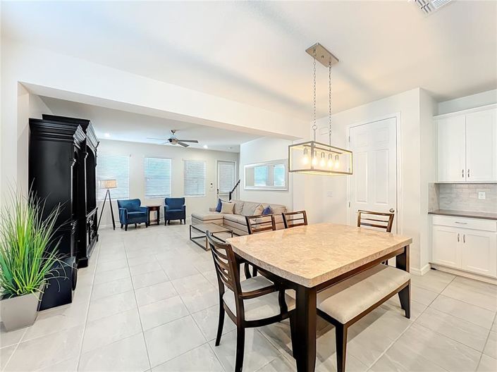 Image No.11-4 Bed Townhouse for sale