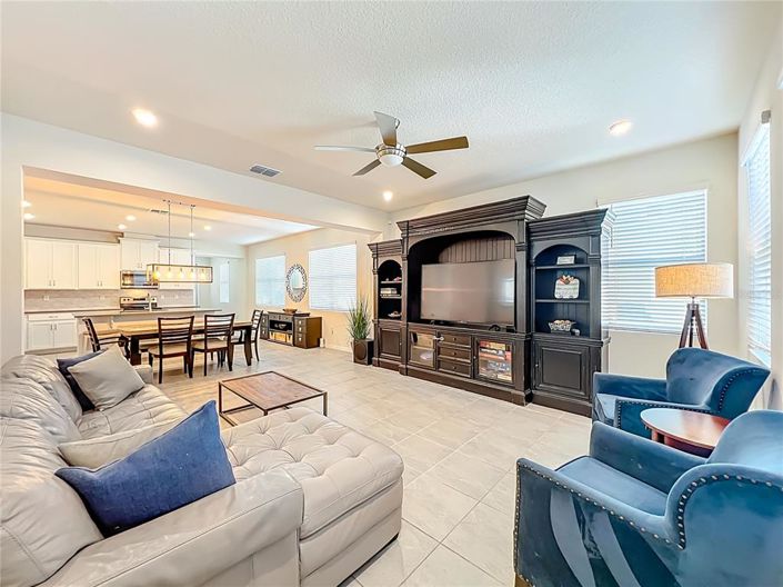 Image No.16-4 Bed Townhouse for sale