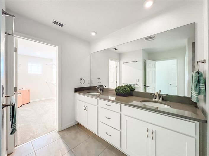 Image No.42-4 Bed Townhouse for sale