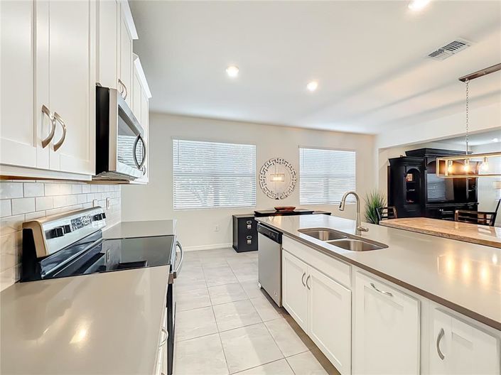 Image No.7-4 Bed Townhouse for sale