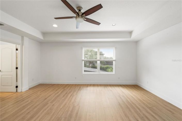 Image No.30-4 Bed House for sale