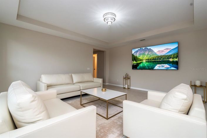 Image No.11-3 Bed House for sale