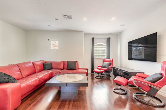 Image No.36-5 Bed House for sale