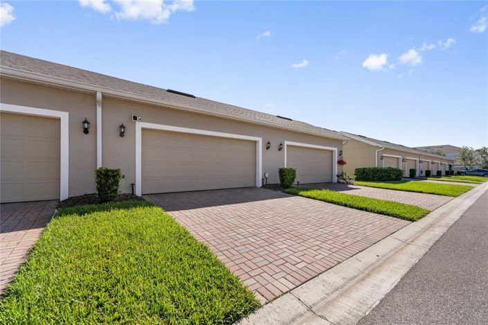 Image No.21-3 Bed Townhouse for sale