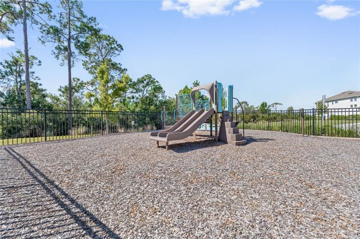 Image No.24-3 Bed Townhouse for sale