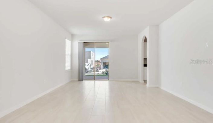 Image No.8-3 Bed House for sale