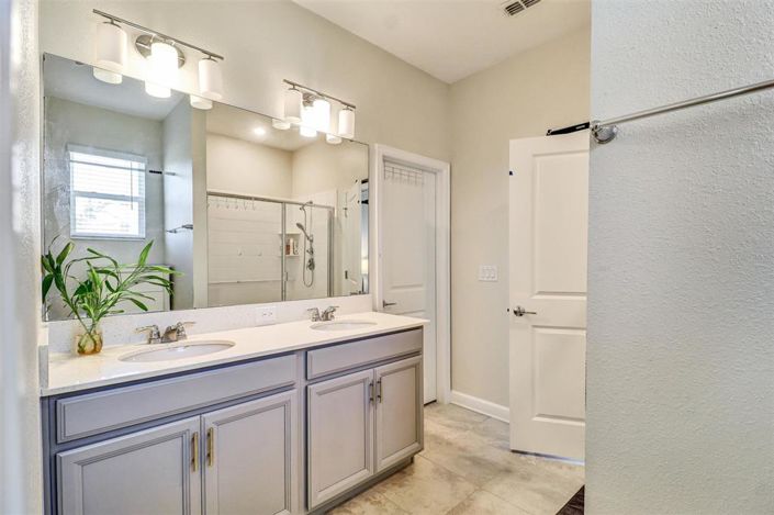 Image No.15-4 Bed House for sale